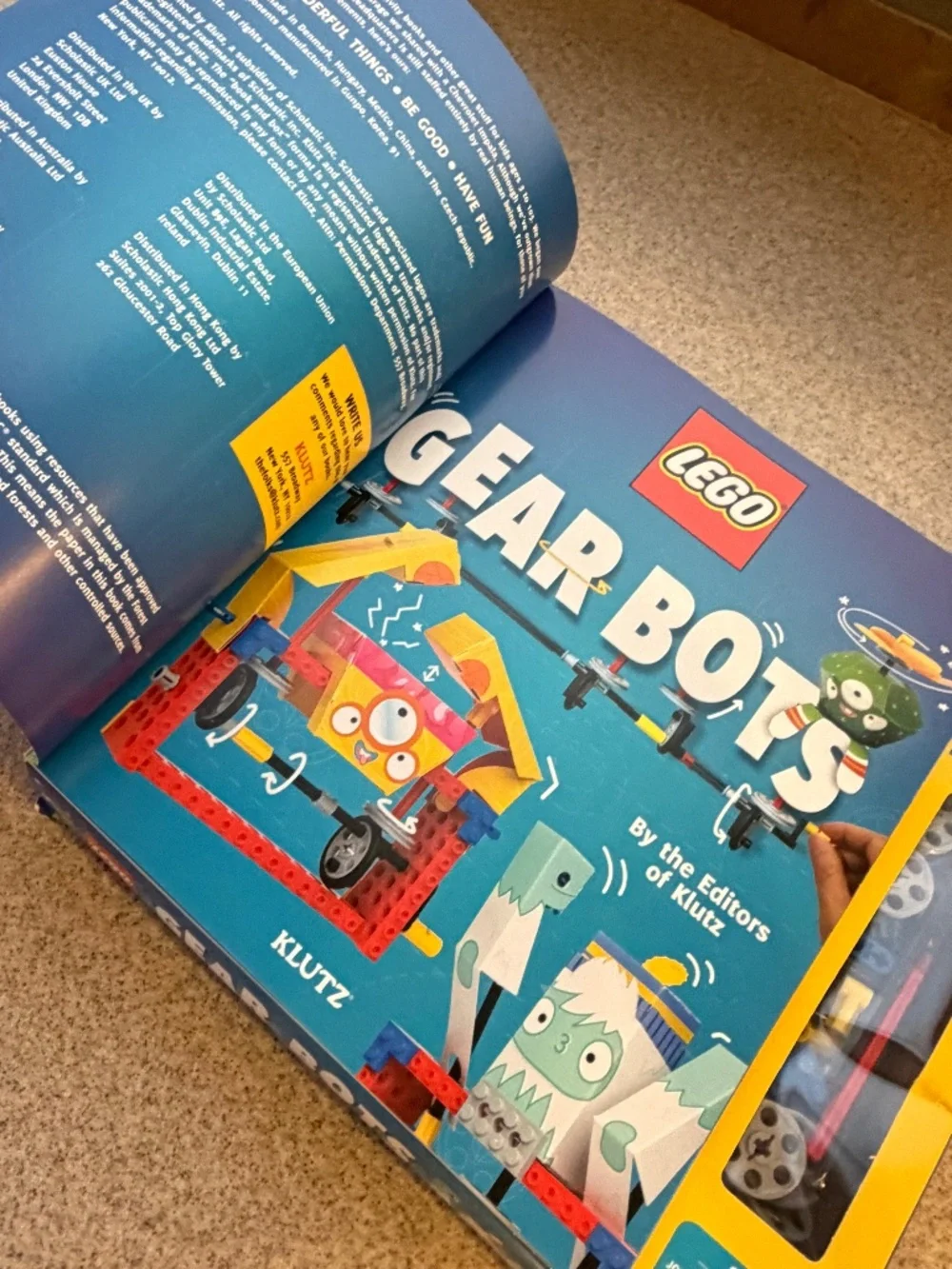 NIB! LEGO Gear Bots Book and Building Set
